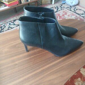 Veronica Beard heeled booties size 6 NWT